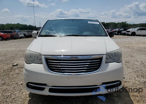 2011 Chrysler Town & Country Touring z USA, uszkodzony, nr VIN 2A4RR5DG9BR666388
